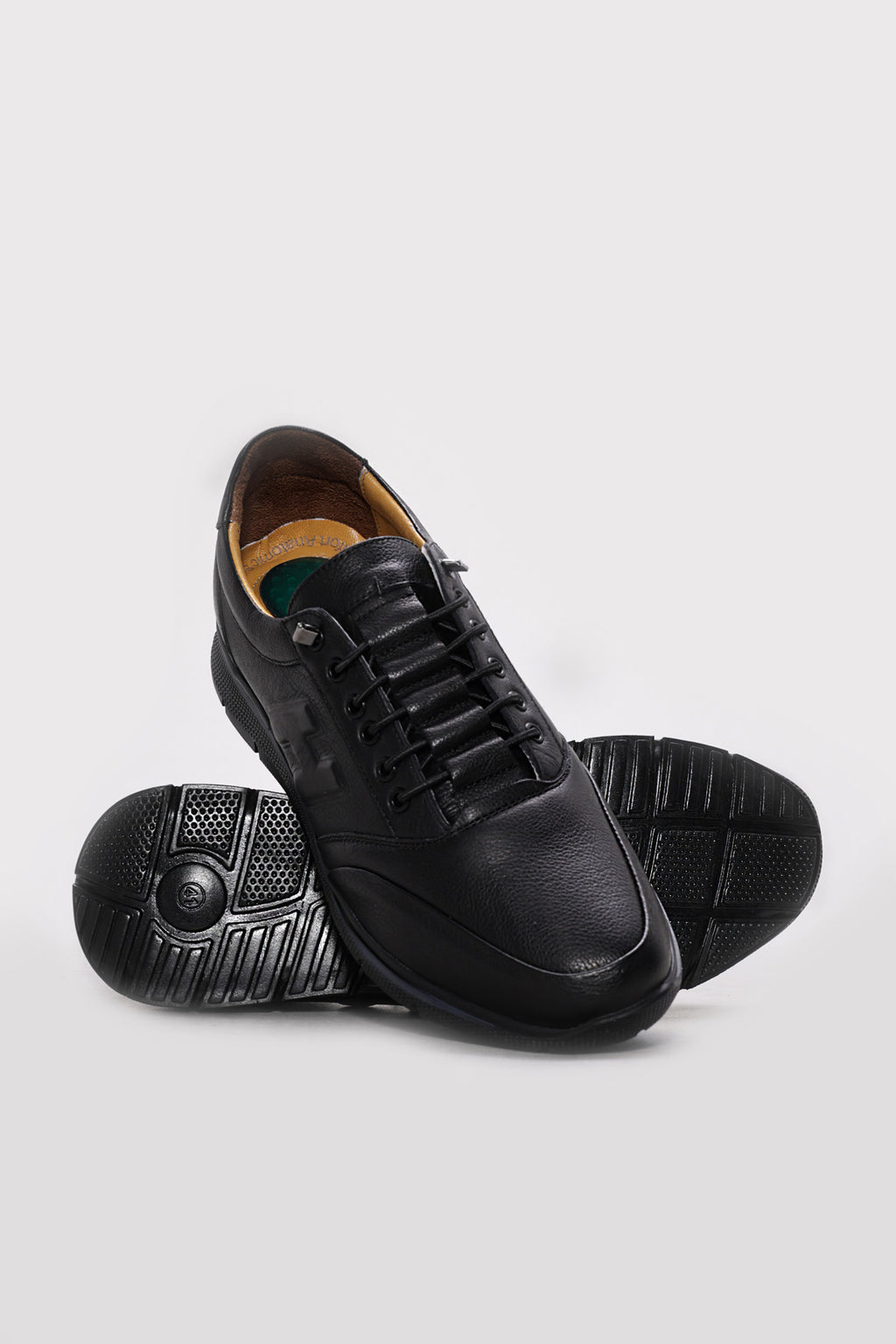 Genuine Leather Black Man Casual Shoe