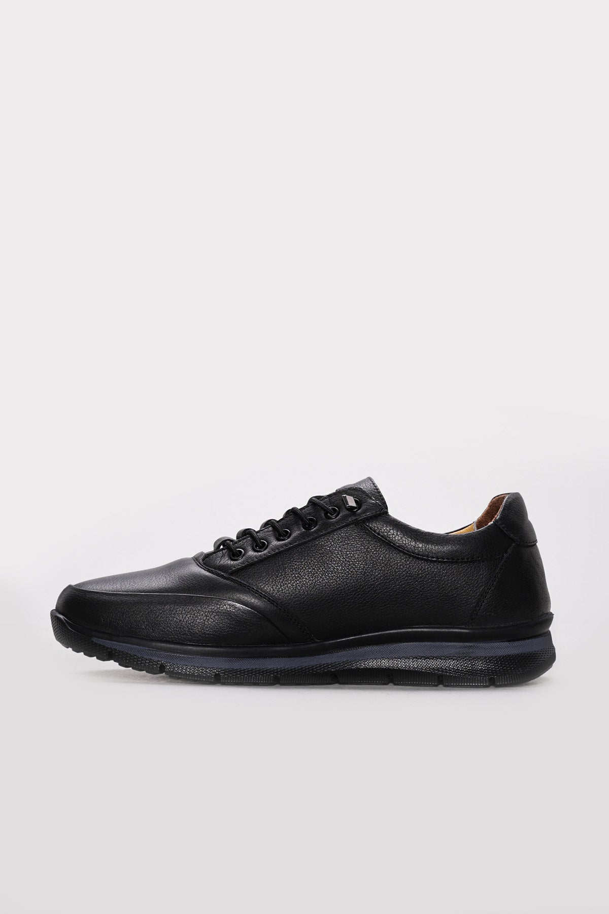 Genuine Leather Black Man Casual Shoe